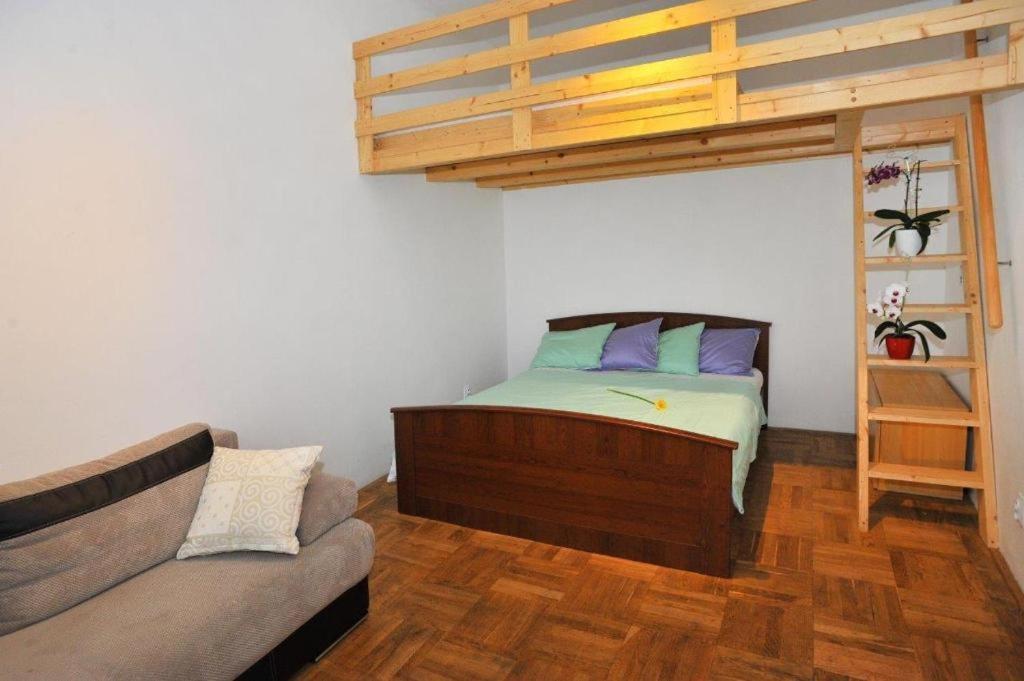 Condo in Vinohrady Praga Exterior foto
