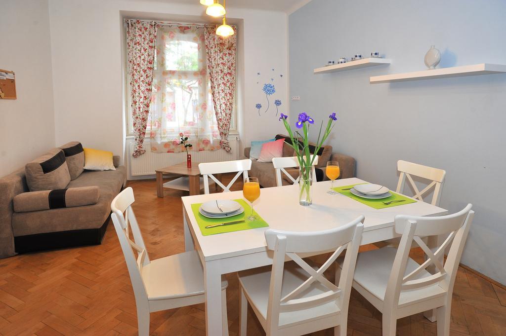 Condo in Vinohrady Praga Exterior foto
